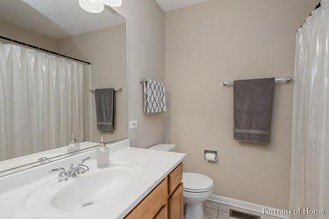 5455 Mcdonough Rd, Hoffman Estates, IL 60192 photo 12