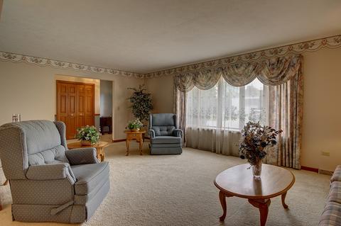 24806 W Illini Dr, Plainfield, IL 60544 photo 3
