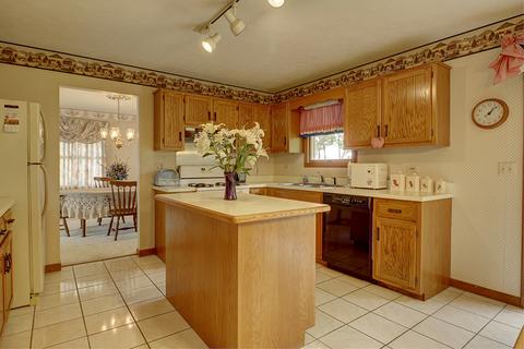 24806 W Illini Dr, Plainfield, IL 60544 photo 5