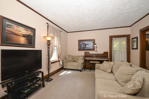 153 Laurel Ct, Elgin, IL 60120 photo 8