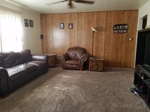 1955 Paul St, Ottawa, IL 61350 photo 2