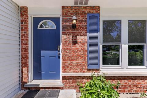 1413 Coolidge Ave, Wheaton, IL 60189 photo 2