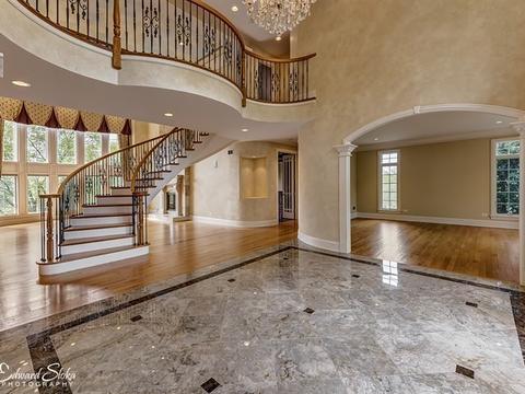 10460 N River Rd, Algonquin, IL 60102 photo 2