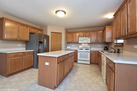 2020 Fairfield Dr, Plainfield, IL 60586 photo 3