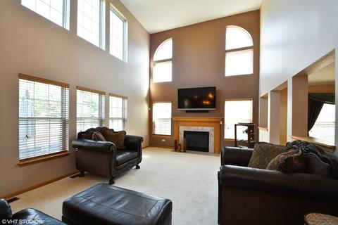 2020 Fairfield Dr, Plainfield, IL 60586 photo 2