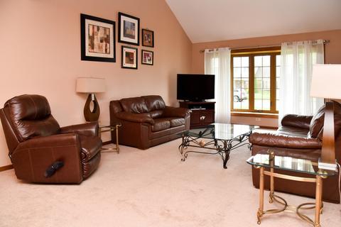 758 Kristy Ln, Wheeling, IL 60090 photo 6