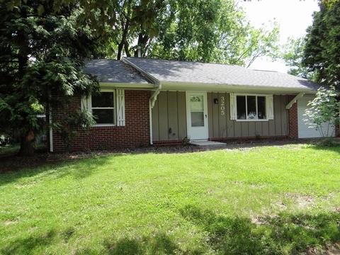 3205 Sylvan Dr, Champaign, IL 61821 photo 2