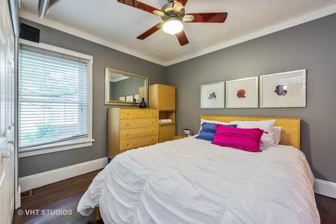 900 Mapleton Ave, Oak Park, IL 60302 photo 8