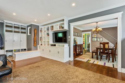 900 Mapleton Ave, Oak Park, IL 60302 photo 3