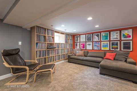 900 Mapleton Ave, Oak Park, IL 60302 photo 7