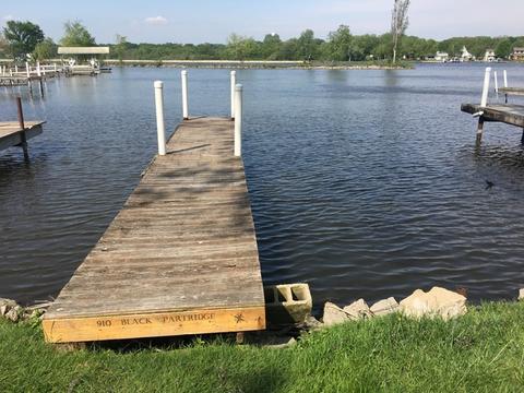 910 Black Partridge Rd, Mchenry, IL 60051 photo 2