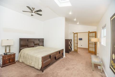 516 E 45th St, Chicago, IL 60653 photo 19
