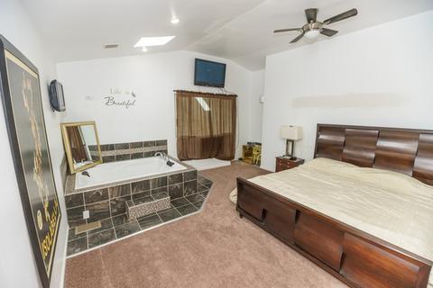 516 E 45th St, Chicago, IL 60653 photo 18