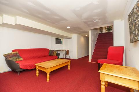 516 E 45th St, Chicago, IL 60653 photo 38
