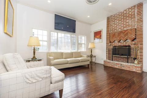 516 E 45th St, Chicago, IL 60653 photo 12