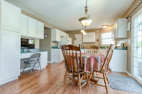 2124 Colonial St, Aurora, IL 60503 photo 11