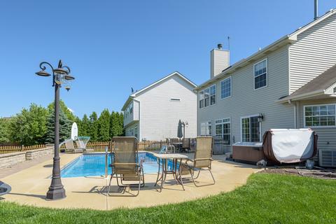 2124 Colonial St, Aurora, IL 60503 photo 31