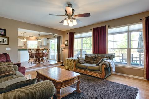 2124 Colonial St, Aurora, IL 60503 photo 16