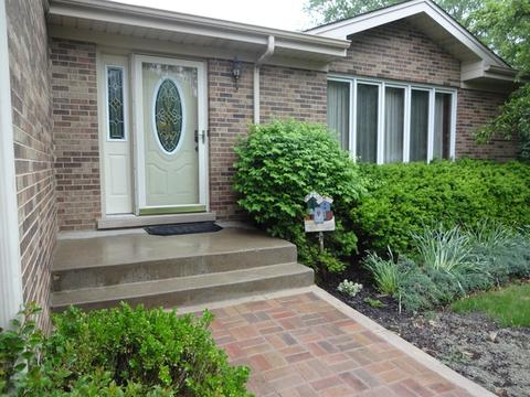 229 Gingerbrook Ln, Bartlett, IL 60103 photo 2