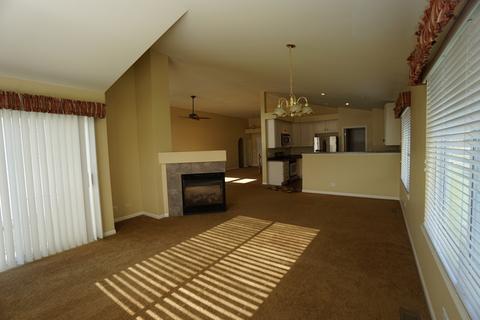 1040 Larkspur Ct, Pingree Grove, IL 60140 photo 5