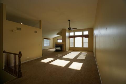 1040 Larkspur Ct, Pingree Grove, IL 60140 photo 7