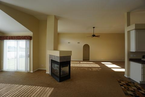 1040 Larkspur Ct, Pingree Grove, IL 60140 photo 6