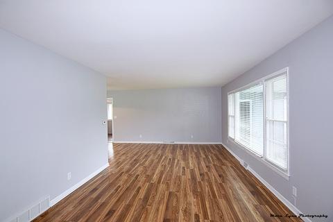 1955 Swarthmore Dr, Aurora, IL 60506 photo 4