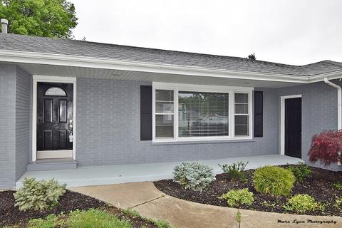 1955 Swarthmore Dr, Aurora, IL 60506 photo 2
