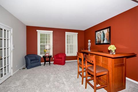 1470 Pheasant Trail Ct, Hoffman Estates, IL 60192 photo 6