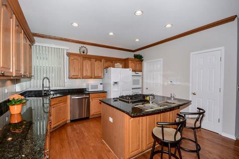 1470 Pheasant Trail Ct, Hoffman Estates, IL 60192 photo 18