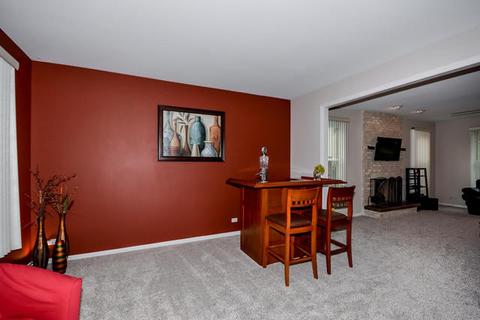 1470 Pheasant Trail Ct, Hoffman Estates, IL 60192 photo 7