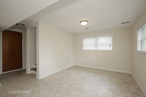 35 W925 David Dr, Elgin, IL 60123 photo 4