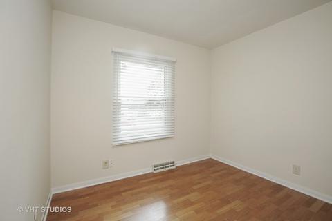35 W925 David Dr, Elgin, IL 60123 photo 8
