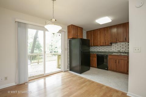 35 W925 David Dr, Elgin, IL 60123 photo 3