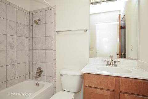 35 W925 David Dr, Elgin, IL 60123 photo 9