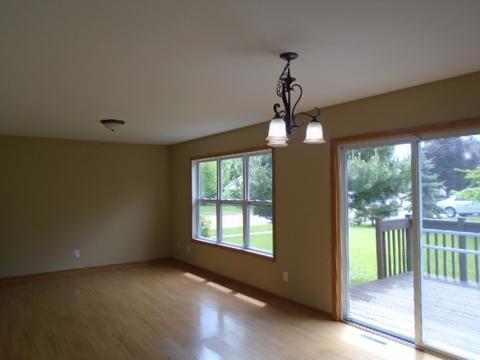 421 E 6th St, Belvidere, IL 61008 photo 8
