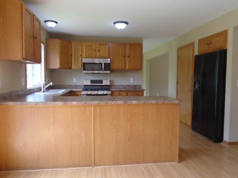 421 E 6th St, Belvidere, IL 61008 photo 6