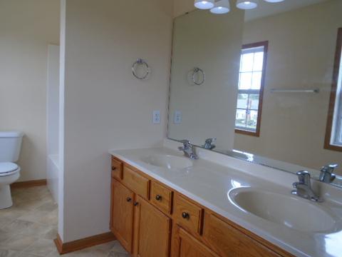 421 E 6th St, Belvidere, IL 61008 photo 13