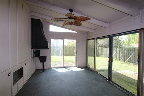 1111 W Violet Dr, Holiday Hills, IL 60051 photo 9
