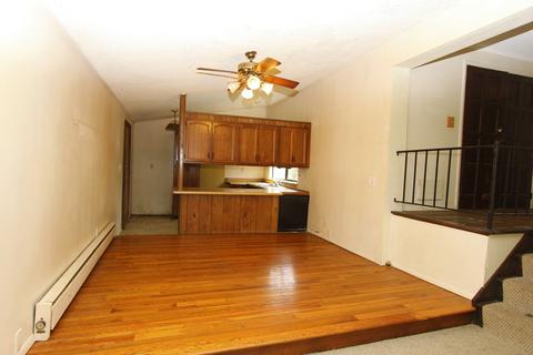 1111 W Violet Dr, Holiday Hills, IL 60051 photo 2