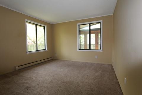 1111 W Violet Dr, Holiday Hills, IL 60051 photo 5