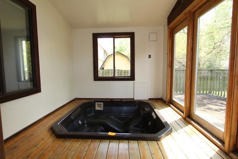 1111 W Violet Dr, Holiday Hills, IL 60051 photo 4