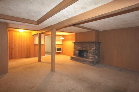 1111 W Violet Dr, Holiday Hills, IL 60051 photo 8