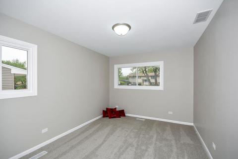 580 Northview Ln, Hoffman Estates, IL 60169 photo 23