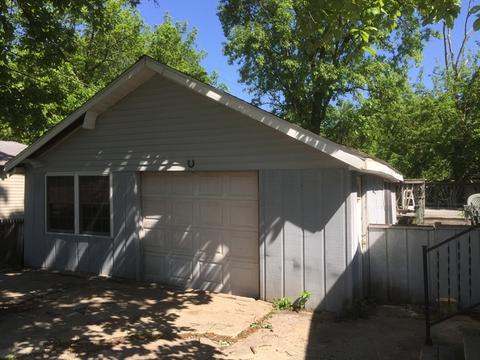 701 Fox St, Joliet, IL 60432 photo 3