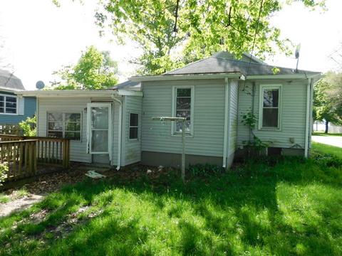 412 Depot St, Mazon, IL 60444 photo 2
