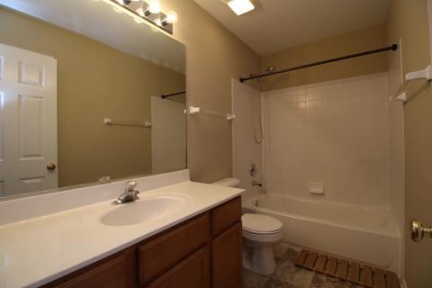857 Linden Cir, Hoffman Estates, IL 60169 photo 7