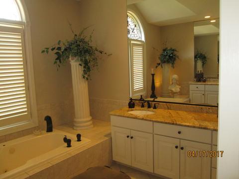 38 Lancaster Ct, Burr Ridge, IL 60527 photo 22
