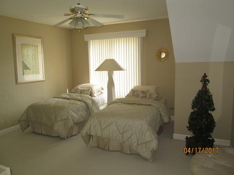38 Lancaster Ct, Burr Ridge, IL 60527 photo 29