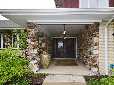 419 E Adams St, Elmhurst, IL 60126 photo 3